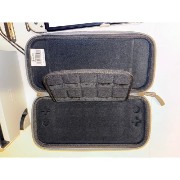 Nintendo switch oled bundle games Mario white - Picture 3 of 7